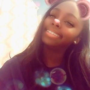 Meet your Posher, Alana